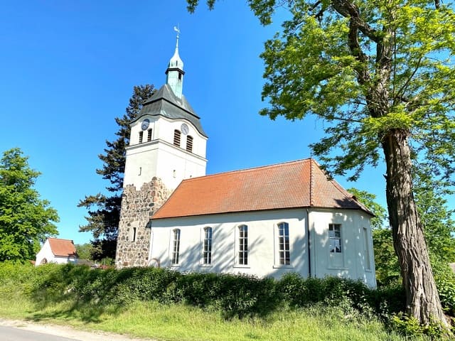 Kirche Jeserig<BR />Foto von Ulrich Gießmann