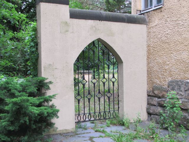 Hakeburg, Eingang zum Burghof