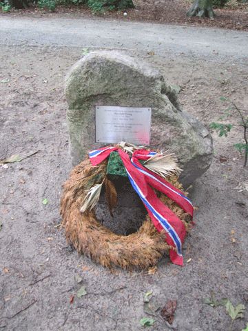 Gedenkstein an den norwegischen Lyriker Nordahl Grieg am Teltow-Kanal