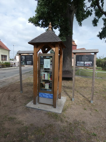 Nahmitzer Bücherschrank