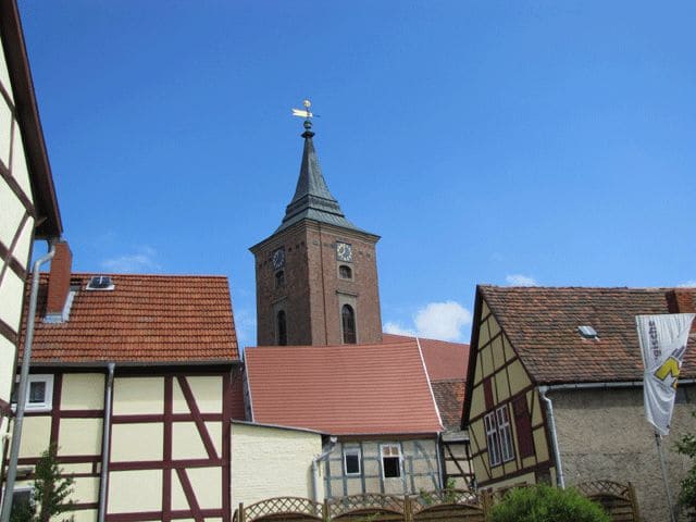 Blick zur Kirche