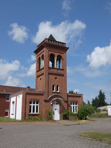 Kleiner Ziegelturm