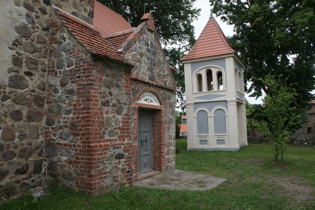 Kirche und Glockenturm