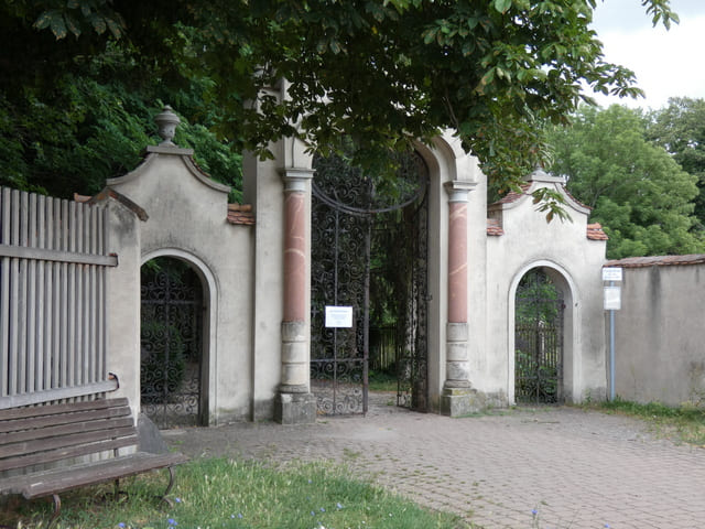 Eingang zum Sudermann-Park