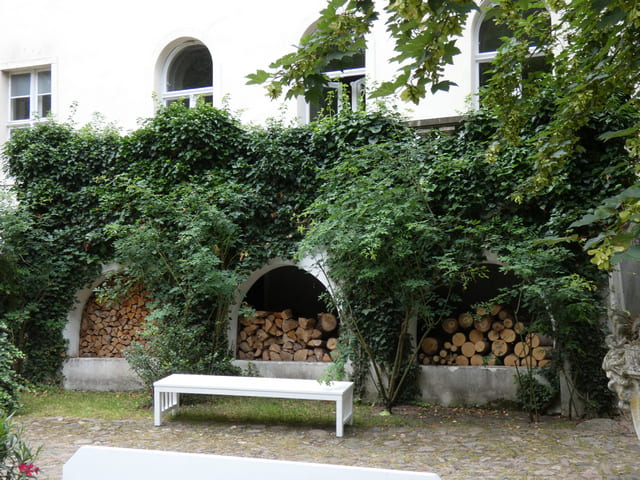 Holzvorrat am Schloss
