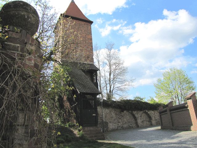 Wehrturm am Südhag mit Stadtmauer