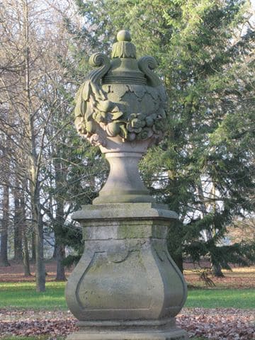 Vase im Schlosspark