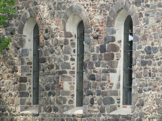 Kirchenfenster der Franziskaner-Klosterkirche