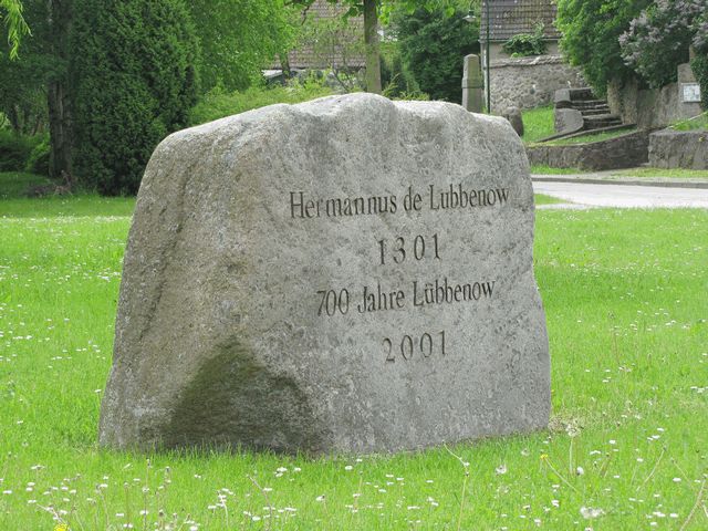 Gedenkstein - 700 Jahre Lübbenow