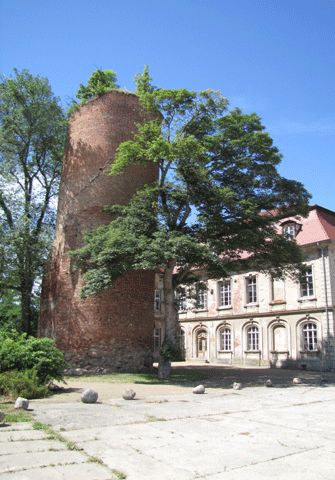 Schloss mit Fangerturm