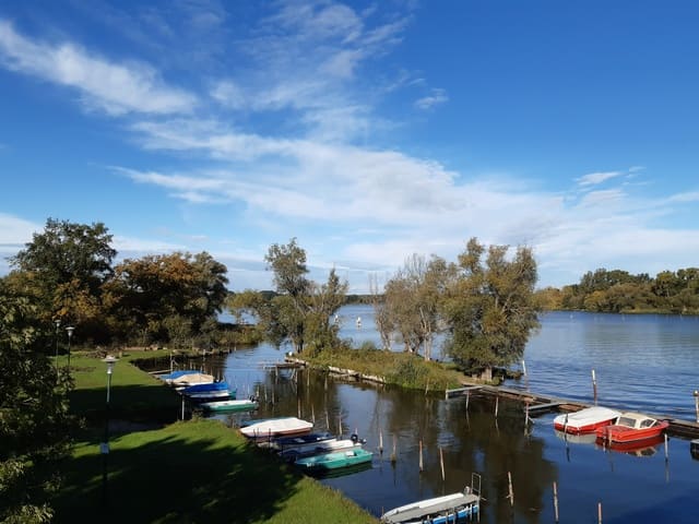 Blick von der Seegartenbrücke auf den Wendsee
