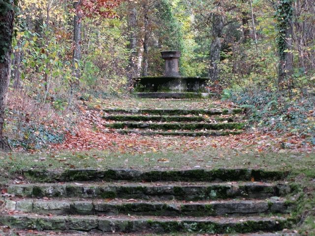 Lazarus-Brunnen auf dem Ostkirchhof