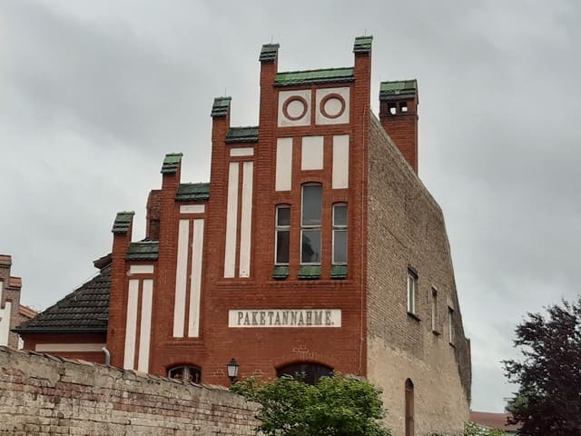 Postamt, Paketannahme