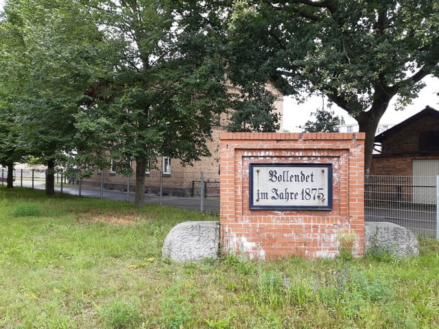 Erinnerungstafel an der Stadtschleuse