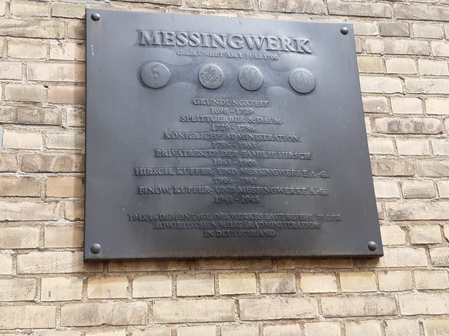Gedenktafel am Messingwerk