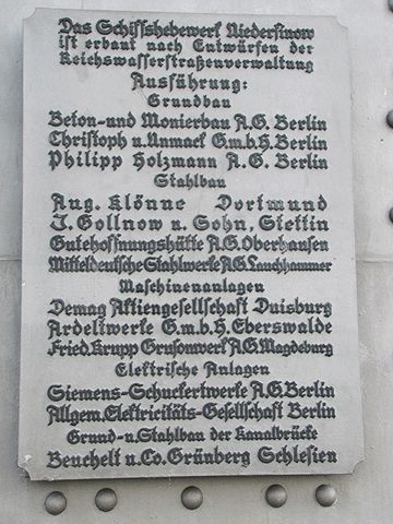 Informationstafel am Schiffshebewerk