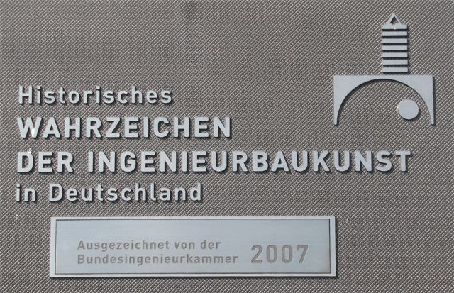 Informationstafel am Schiffshebewerk