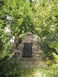 Gedenkstein auf dem Kirchhof