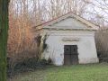 Mausoleum der Familie Petitjean auf dem Kirchhof
