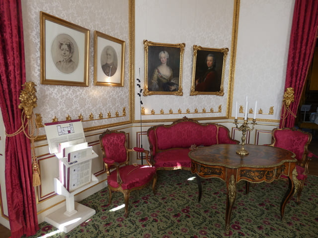 Fürst-Pückler-Museum, Empfangszimmer (Roter Salon)