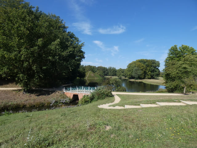 Blick zur Wasserpyramide