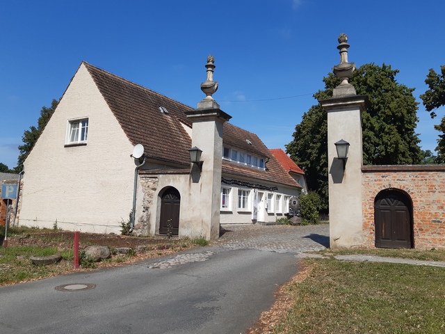 Eingang zum Schlossareal