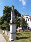 Stadttor-Gedenkobelisk