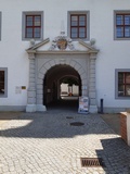 Schloss Doberlug, Eingangsportal