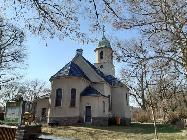 Kirche Rosengarten