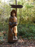 Skulpturenpfad im Tiergarten - Holzfigur "Senziger Fischer"