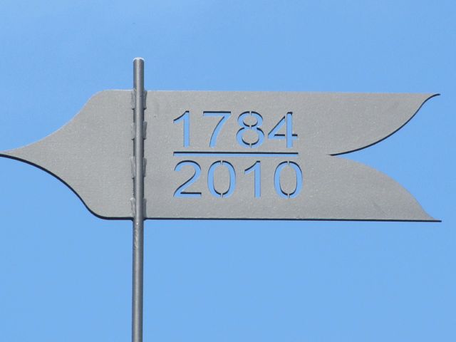 Wetterfahne auf der Garzauer Pyramide