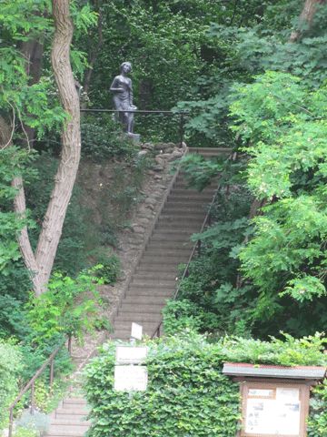 Aufstieg zur Sabinen-Statue