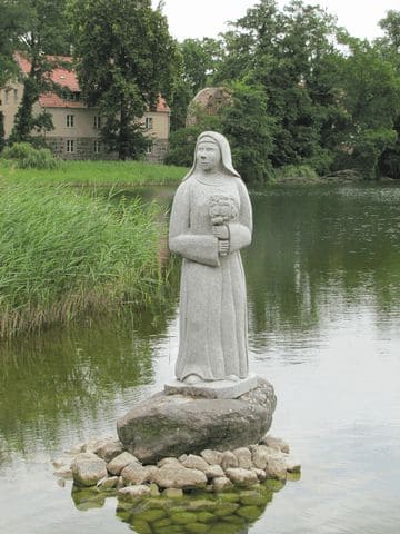 Schöne Nonne Amelie am Wutzsee - Bildhauer Peter M. Stajkoski aus Lentzke