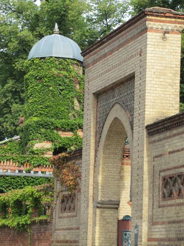 Eingang zum Tempelgarten