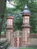 Tempelgarten, Nordmauer mit Nordtor