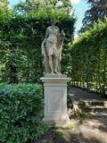 Figur der Syrinx am Heckentheater 