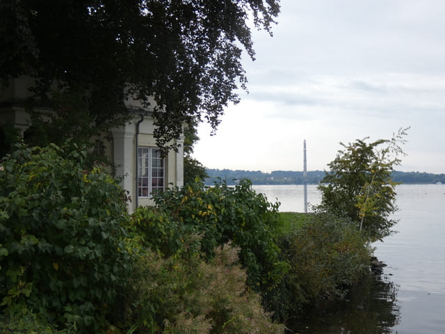 Gut Schloss Golm, Pavillon am Seeufer