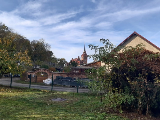 Blick zur Kaiser-Friedrich-Kirche
