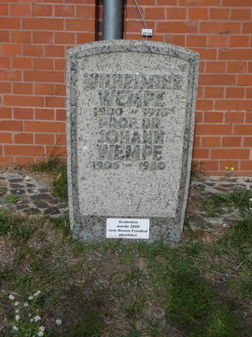 Grabstein Wilhelmine und Prof. Dr. Johann Wempe