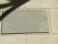 Gedenktafel an der Gotischen Bibliothek