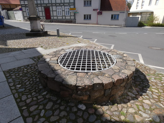 Brunnen am Burgbräuhaus