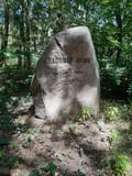 Gedenkstätte für Hans Georg von Ribbeck Gedenkstätte für Hans Georg von Ribbeck