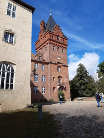 Plattenburg, Palas und neuer Bergfried