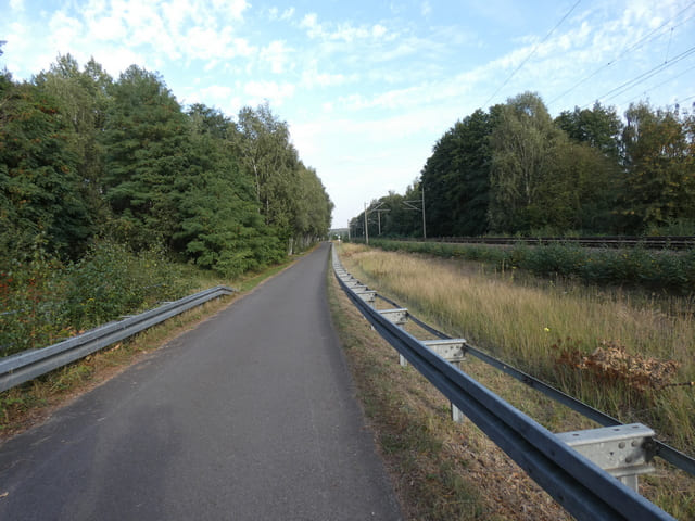 Richtung Haltepunkt Teichland