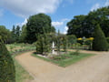 Pavillon im Rosengarten
