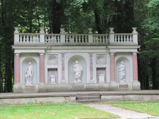 Skulpturen im Schlosspark