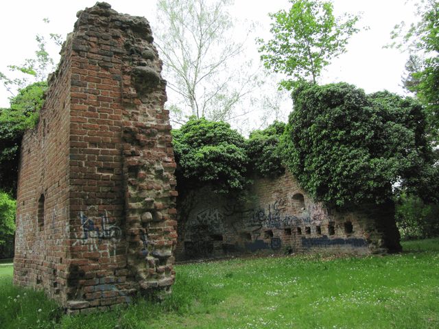 Reste der Burg Zossen