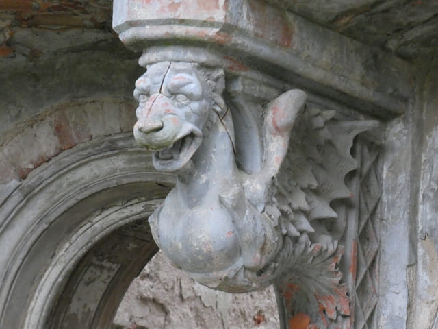 Bauschmuck am Schloss Hohenlandin