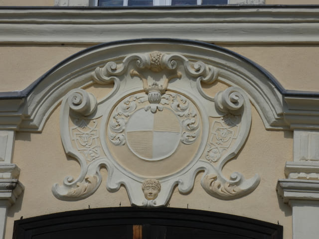 Wappen der Familie von Bomsdorf am Schloss