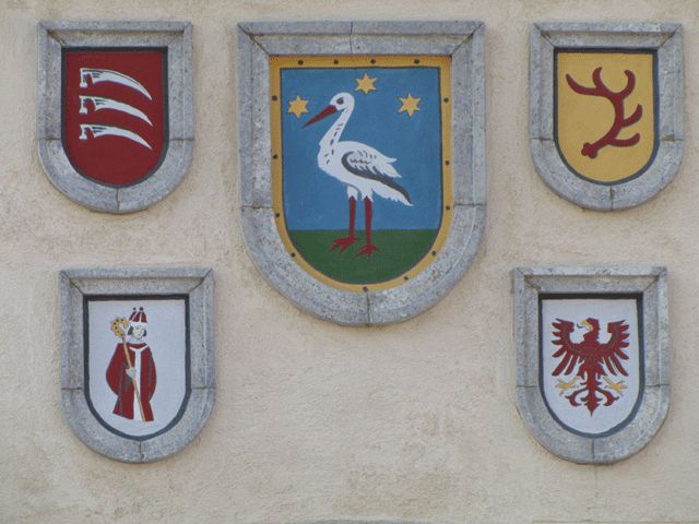 Wappen im Burghof